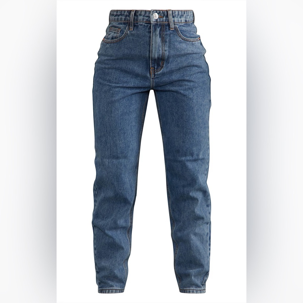 Pretty Little Thing Mom Jeans - Picture 2 of 3